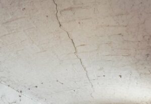 Cracks in Popcorn Ceilings